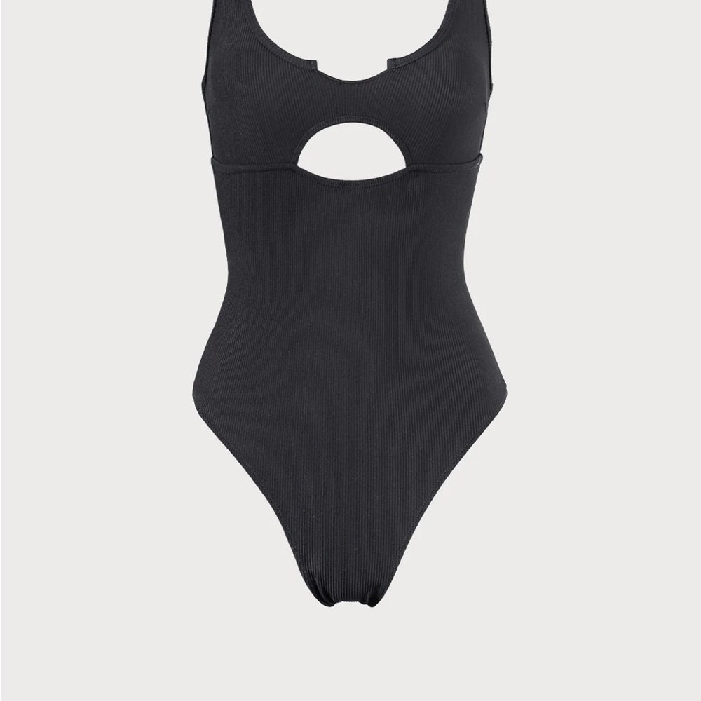 Berlook Black Cutout One-Piece Swimsuit 47 - Picture 6 of 8